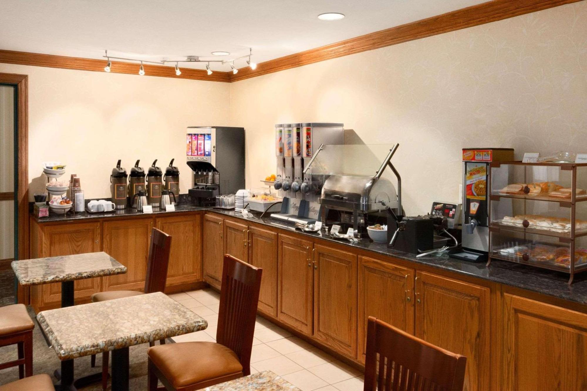 Country Inn & Suites By Radisson, Columbus, Ga Esterno foto