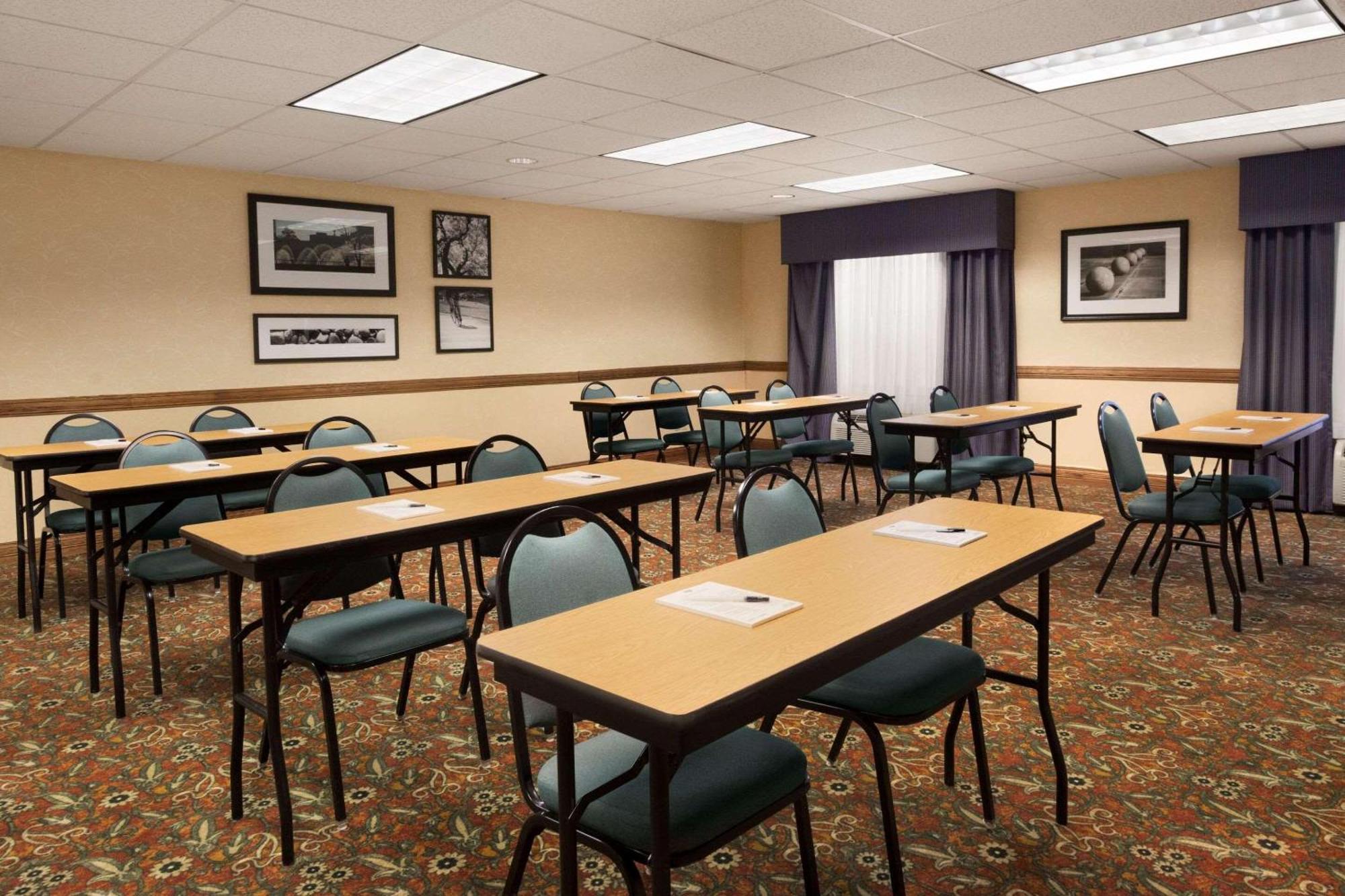 Country Inn & Suites By Radisson, Columbus, Ga Esterno foto